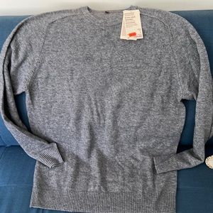 NWT Men’s Muji wool/yak blend crewneck sweater.